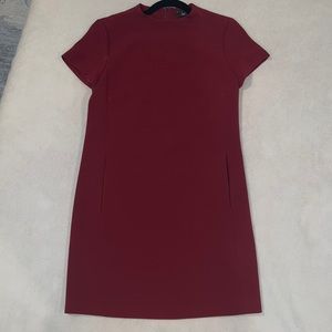 Theory Burgundy Crew Neck Short Sleeve Sheath Dress
